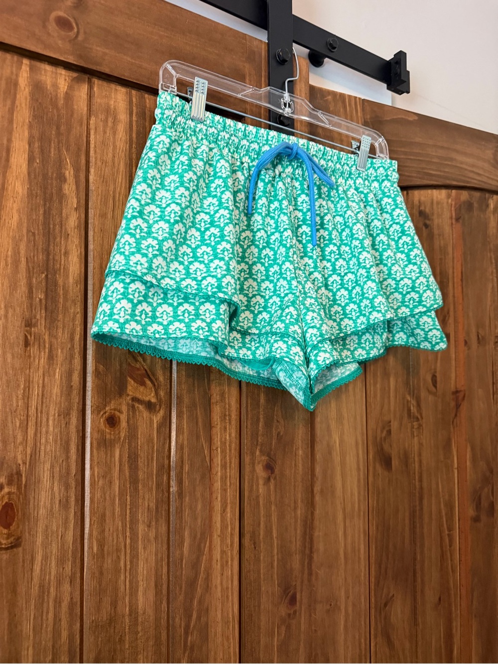 Roller Rabbit Green White Printed Ruffle Lounge Shorts - Picture 4 of 6